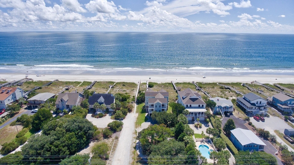 Spectacular Oceanfront Home Located On North Litchfields Peaceful And Pristine Beaches. 6 Bedroom Home by Peace Vacations