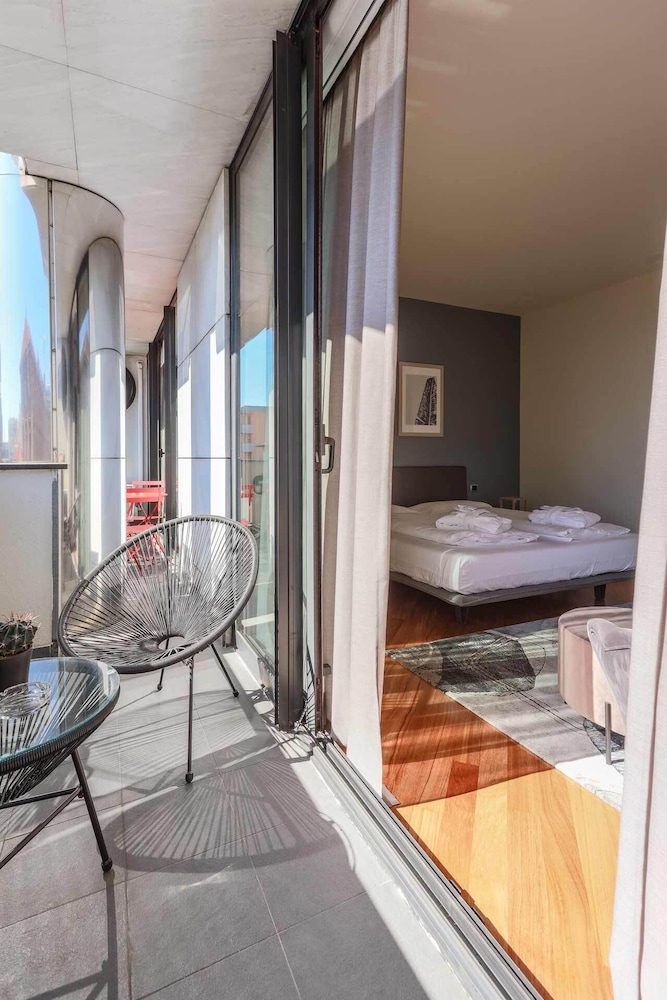 AR Soho Apartment view 5