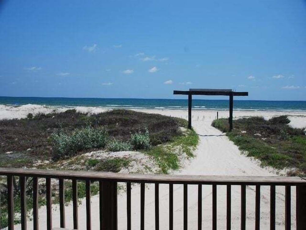 Beachgate Condo Suites And Hotel 121 1 Bedroom Condo