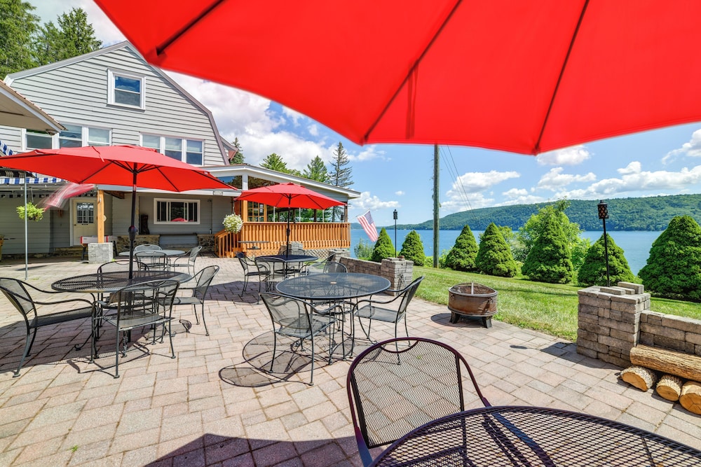 Hatch's Landing: Lake Ostego Home