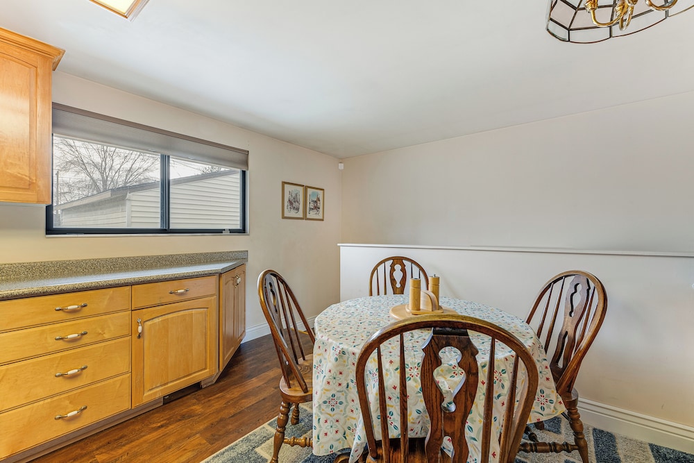 Bring a Pet: West Valley City House w/ Grill