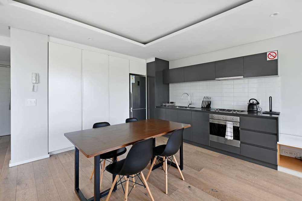 Quiet 2-bed Green Point Retreat Rooftop Pool BBQ