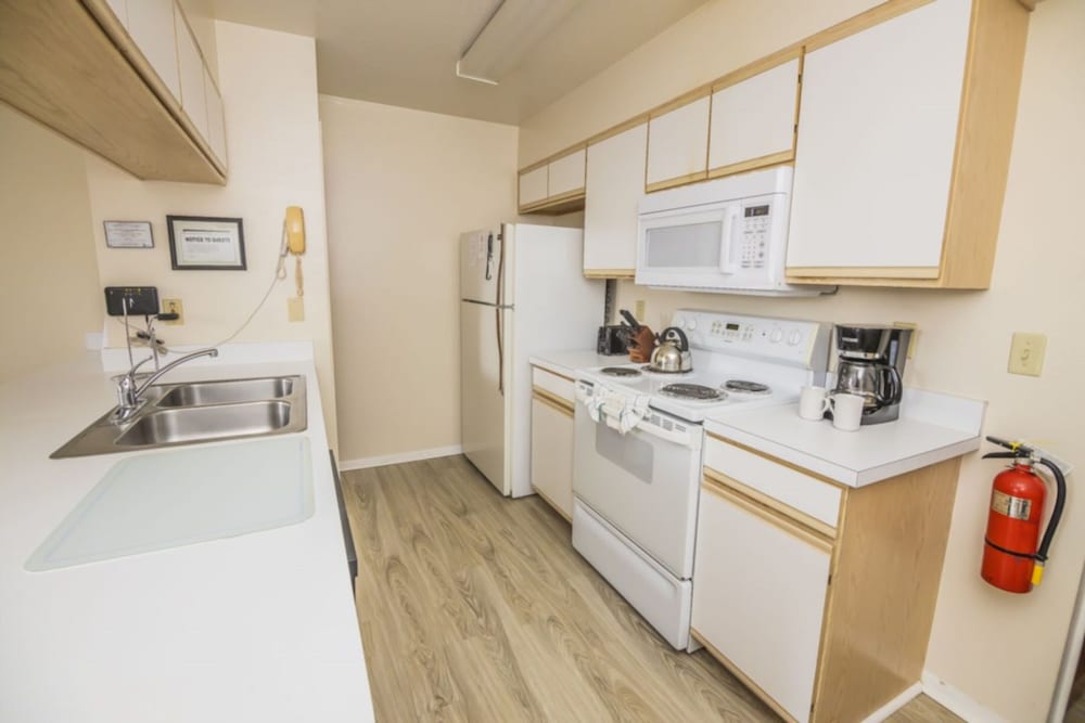 Charles' Sweetwater Club Condo