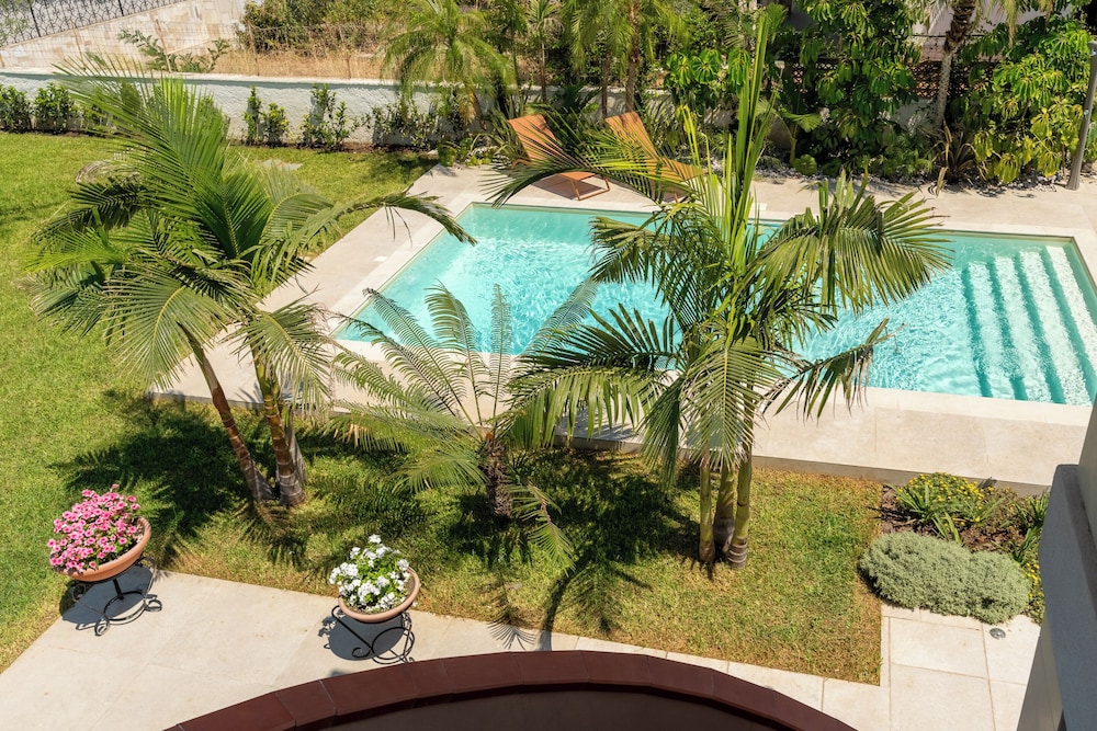Villa Bali with Pool by Wonderful Italy