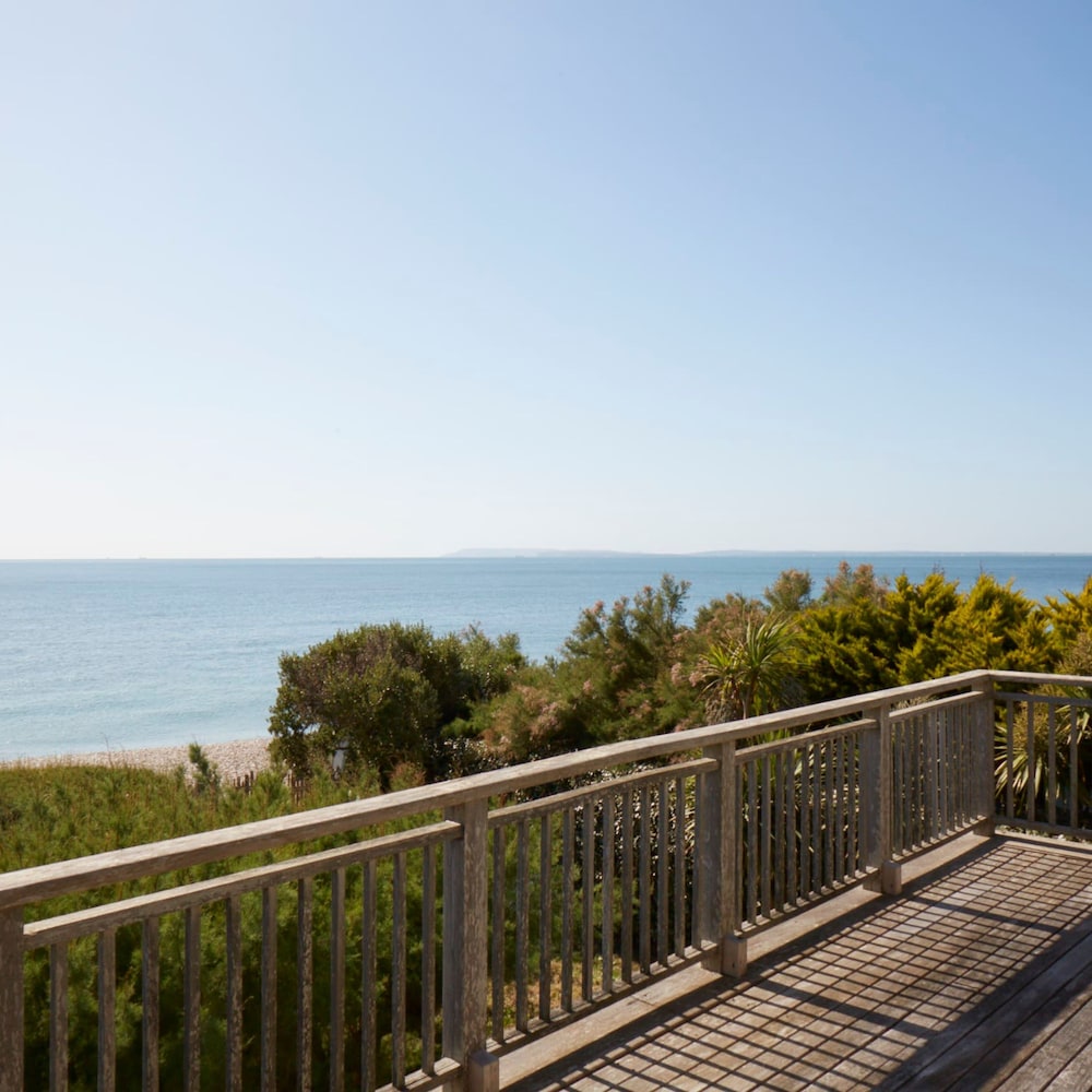 Seaside Retreat w Hot Tub Sauna and Bar view 3
