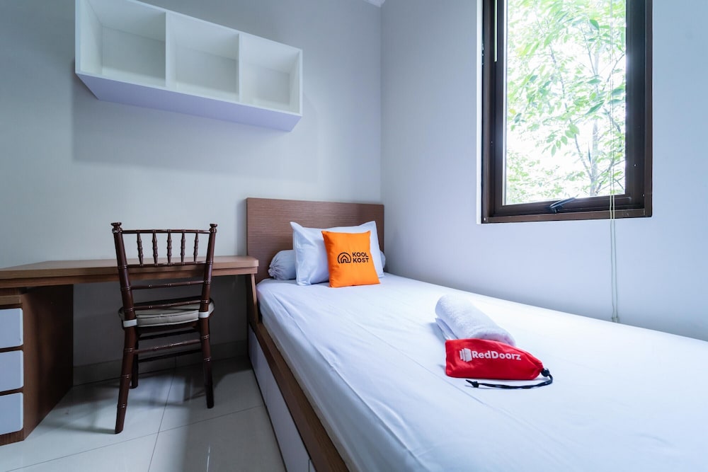 KoolKost near AEON Mall BSD view 2