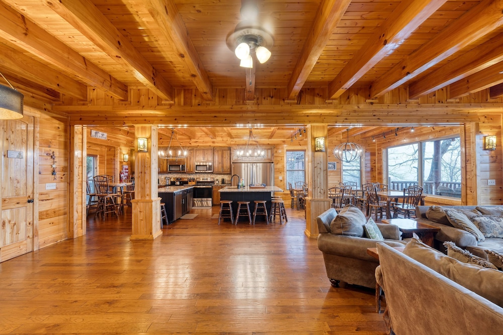 100 Guests Blackthorn Sister Smokies Homes Luxury Mountain Retreat