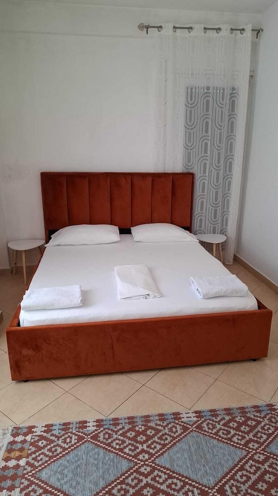 Isabel Rooms & Apartments
