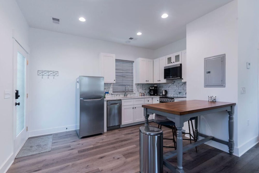 Charming Old Town Loft, Nestled in the Heart of Historic Bluffton, SC