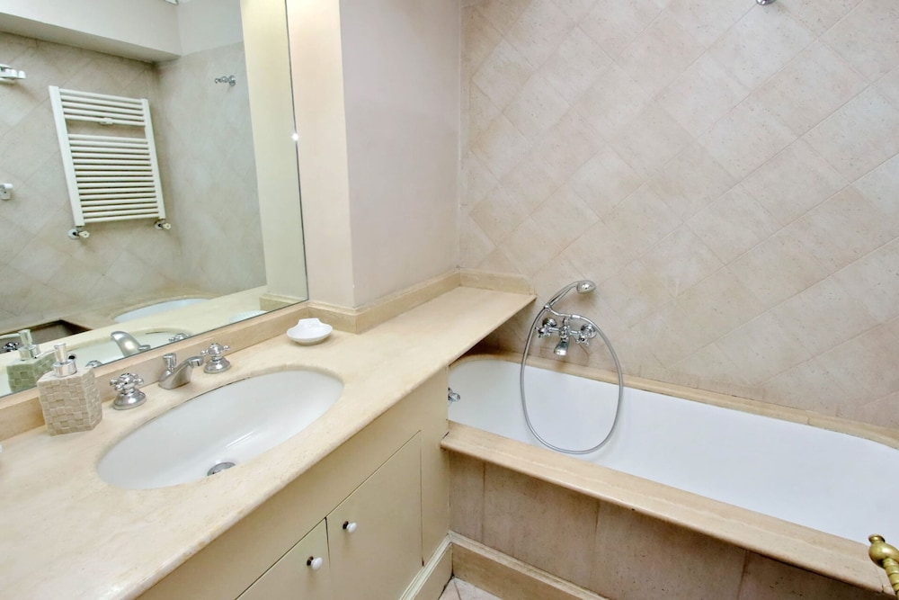 Cartari Deluxe Apartment