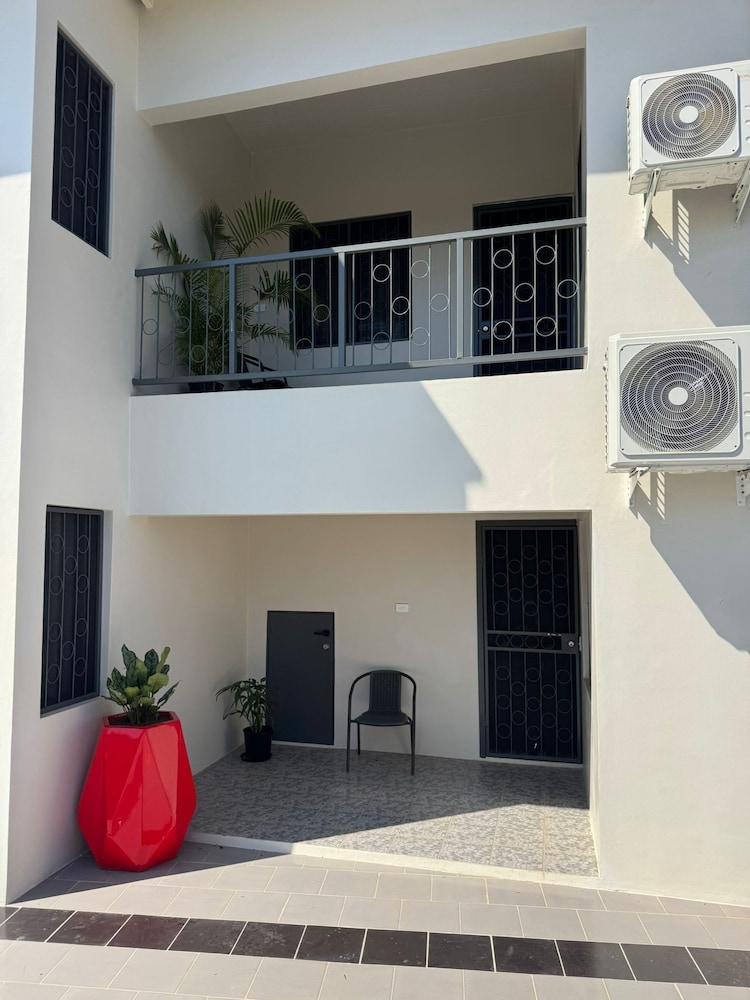 Airport Ace Villas