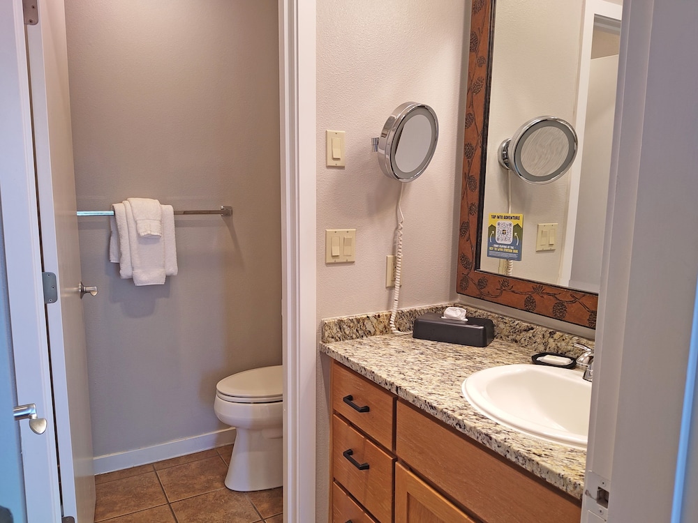 7th Mtn 823f 3 Bedroom Condo