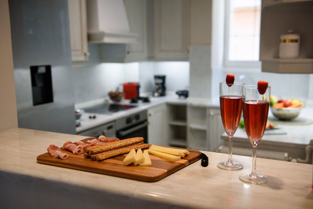 Regina's Downtown Apartment Corfuescapes