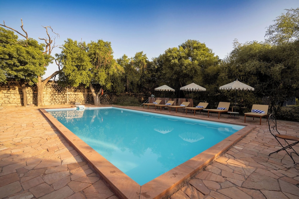 Chandelao Garh Hotel