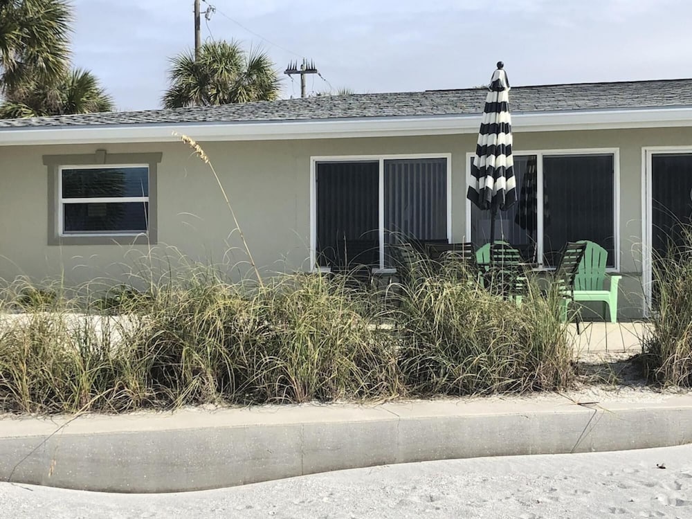 Gulf Front Escape in Manasota Key view 5