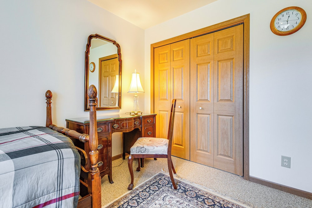 2 Mi to Lake Michigan: Cozy Duplex w/ Private Yard