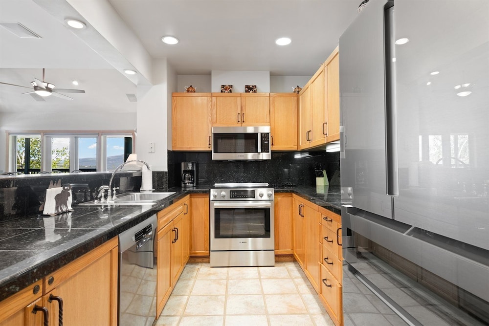 Ski-in, Ski-out 3 Bedroom Condo in the Heart of Beaver Creek Village