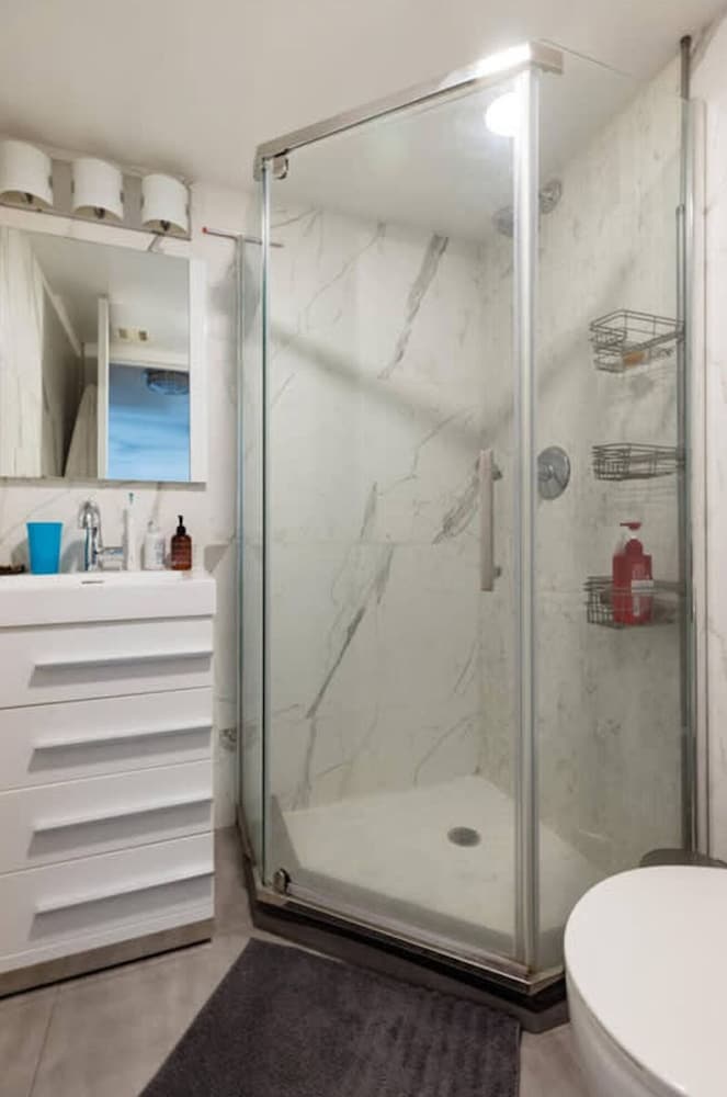 Dekalb by Rove Travel Duplex Loft w Terrace