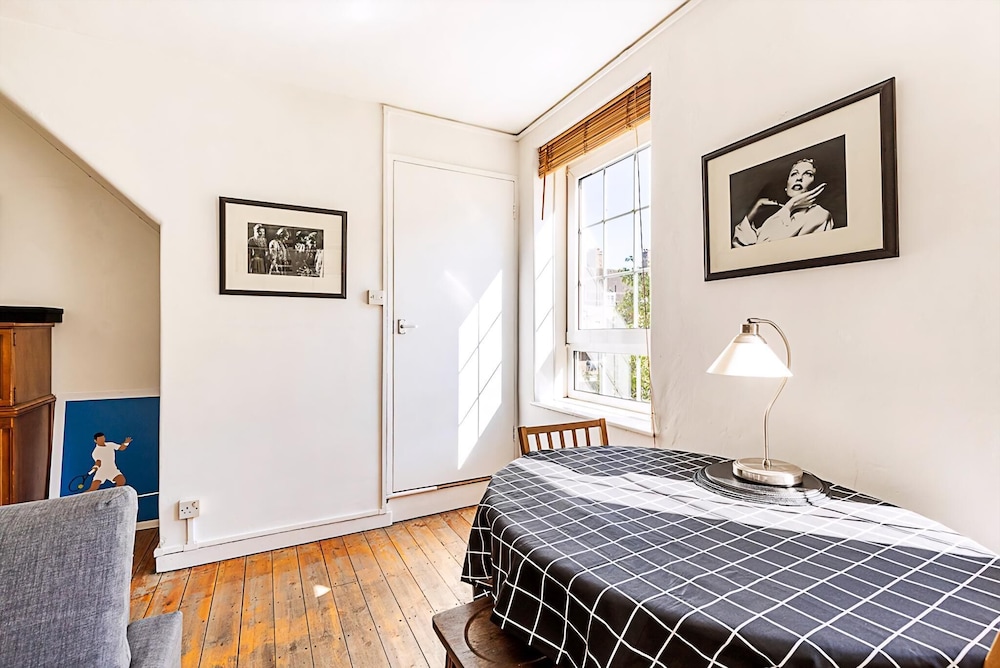 Sich - Warm & Inviting Flat by Liverpool Street