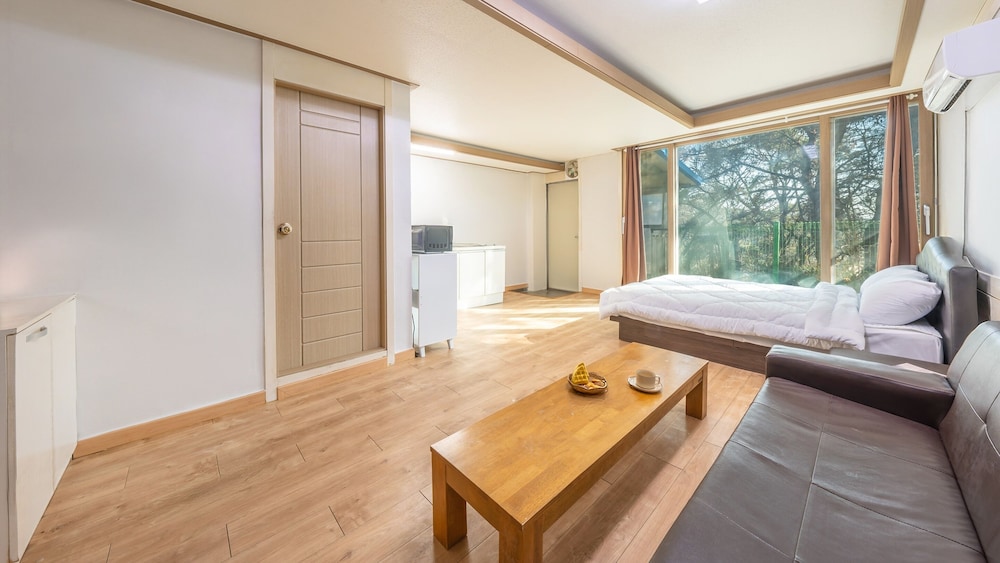Ganghwa Raube Pet-friendly Pension