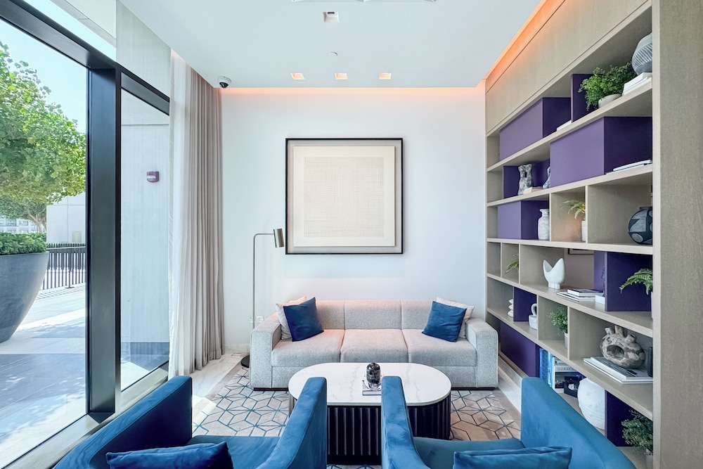 PVH - 1BR Sea View - Palace Residence