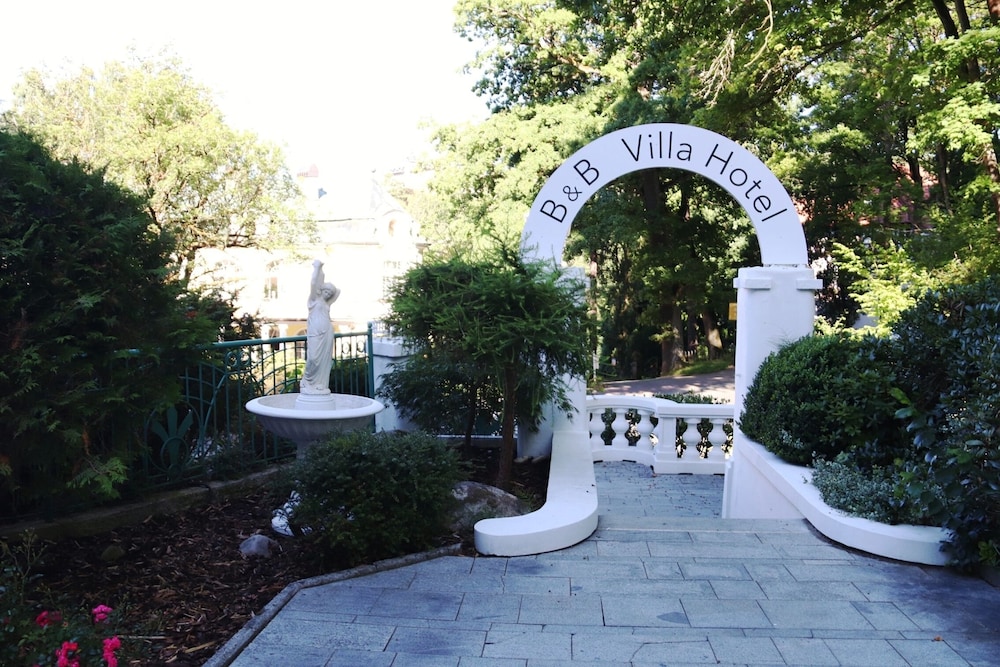 B&B Villa Hotel