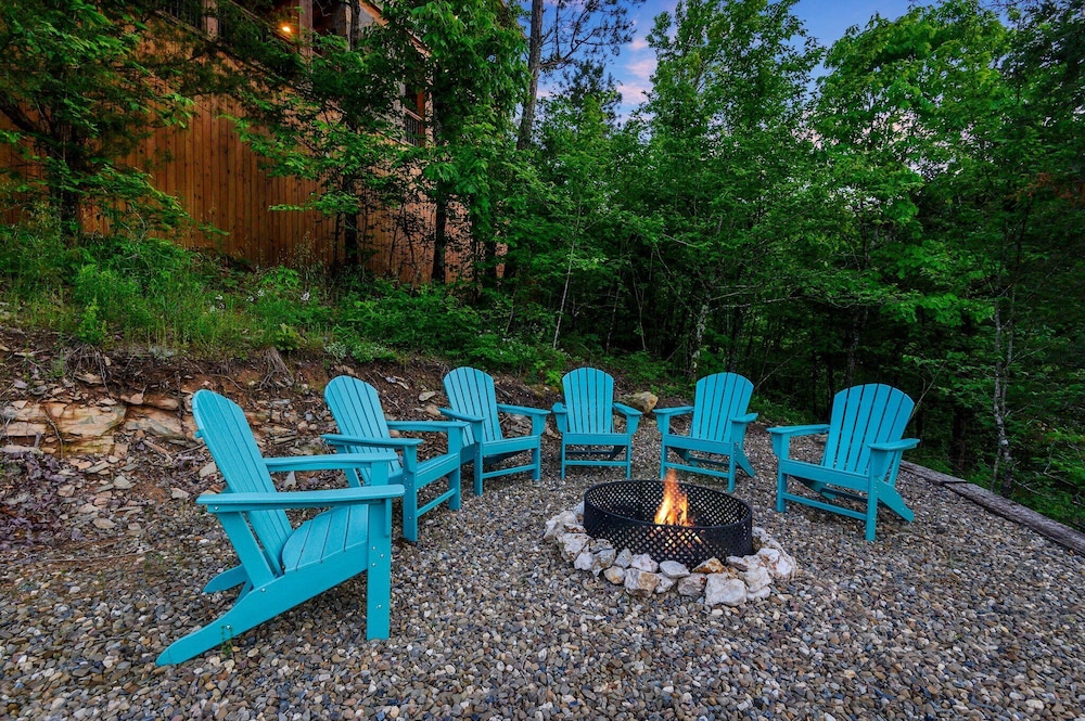 Luxury Retreat in Broken Bow