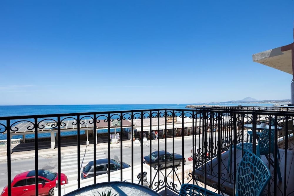 Fortezza Sea Breeze Anne-2BR with view