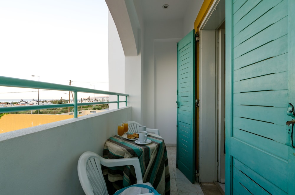 Aglaia Apartments & Studios