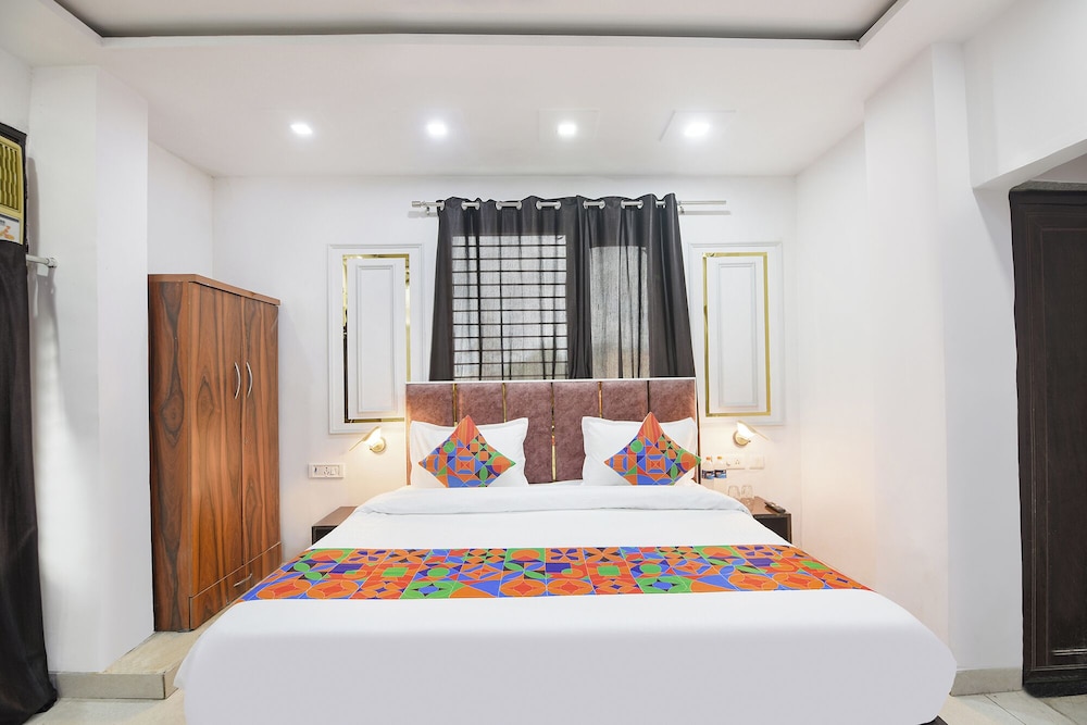 Fabhotel Celebration Home