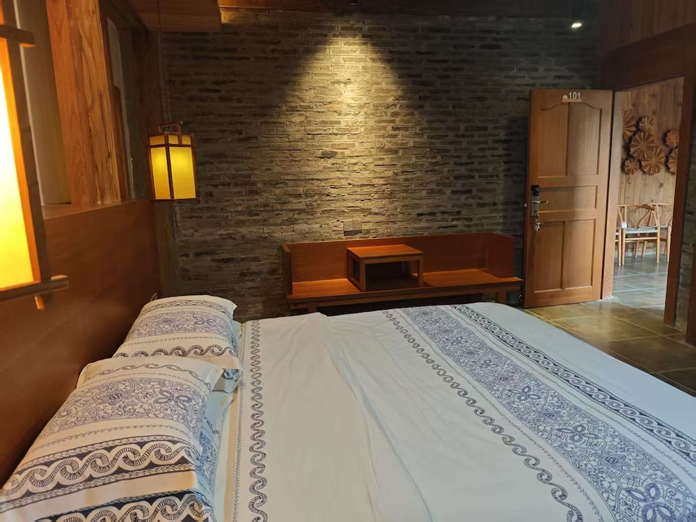 Li River Craftsman Village Guilin