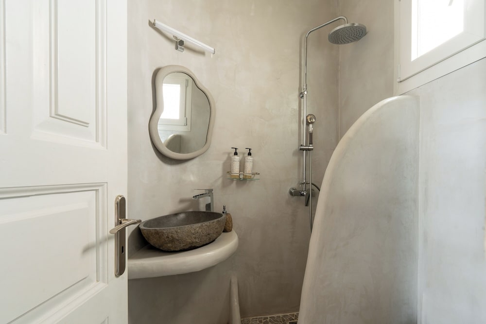 SeaView Central Suites