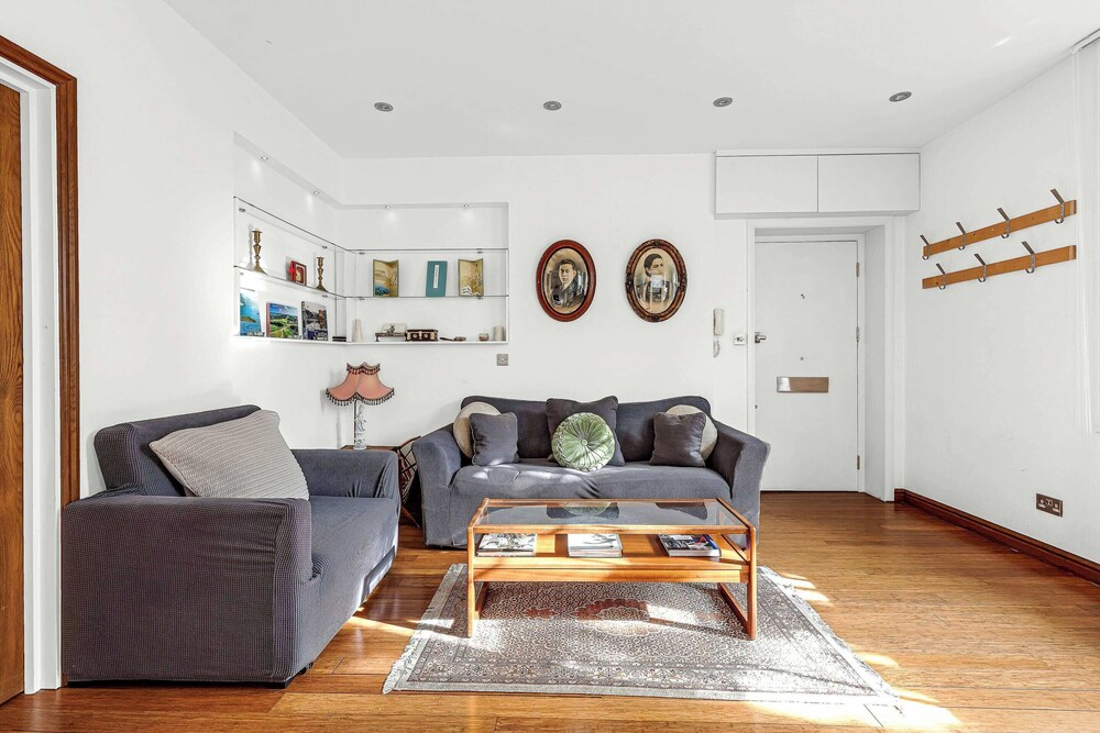 Lovely 1 Bed Home With Garden