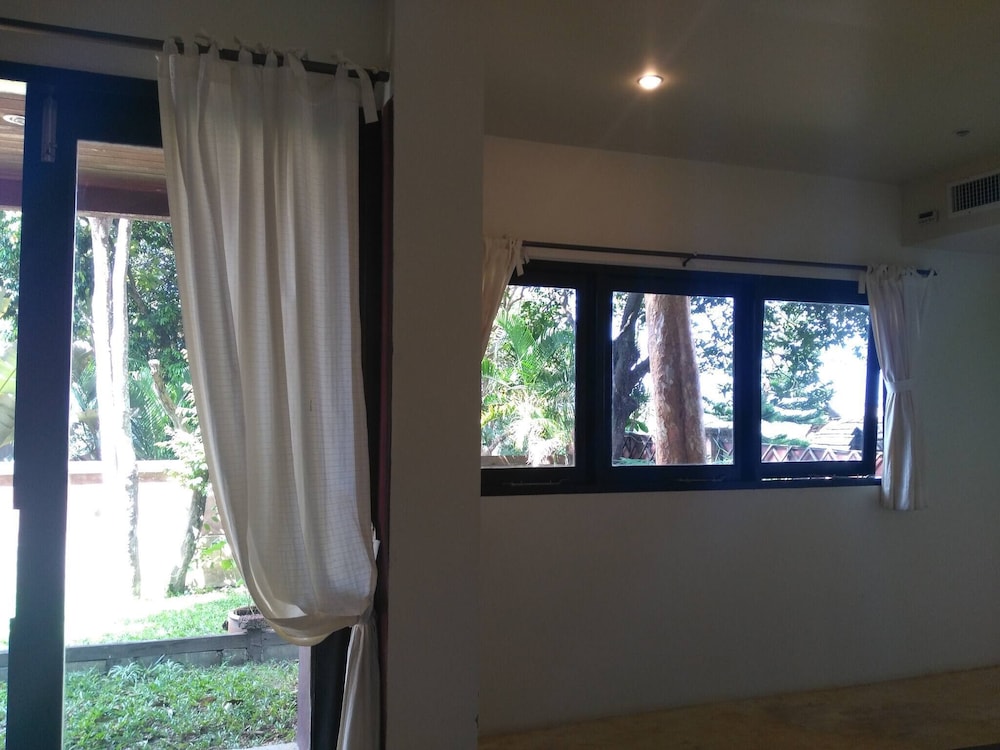 Three Bedroom Balinese Villa - a Shared Pool