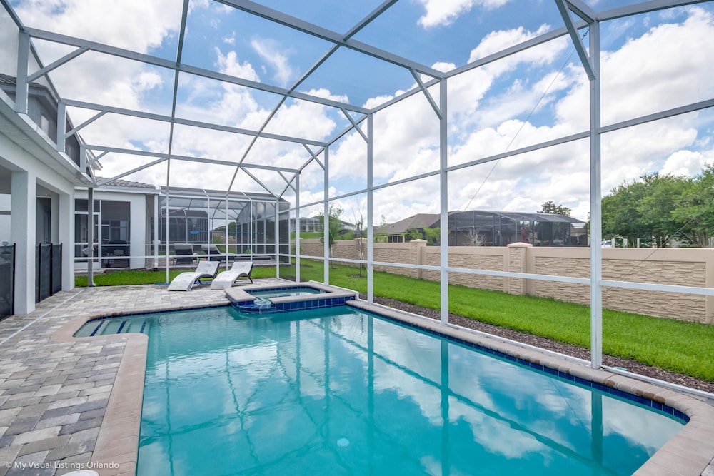 6 Bedroom Villa With GR and Pool - Image 3