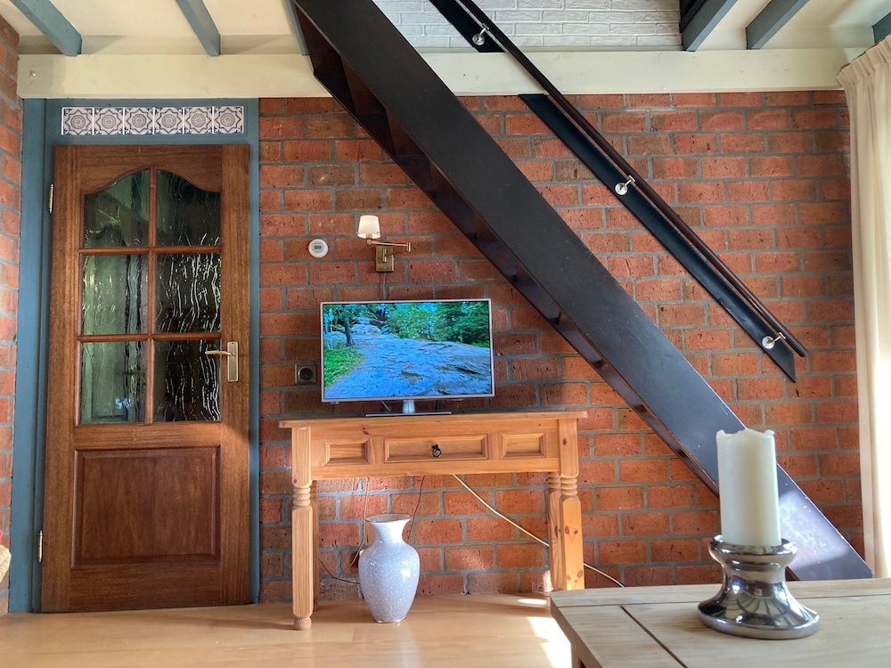 5 Pers - Modern Holiday Home With Garden, Close the Lauwersmeer