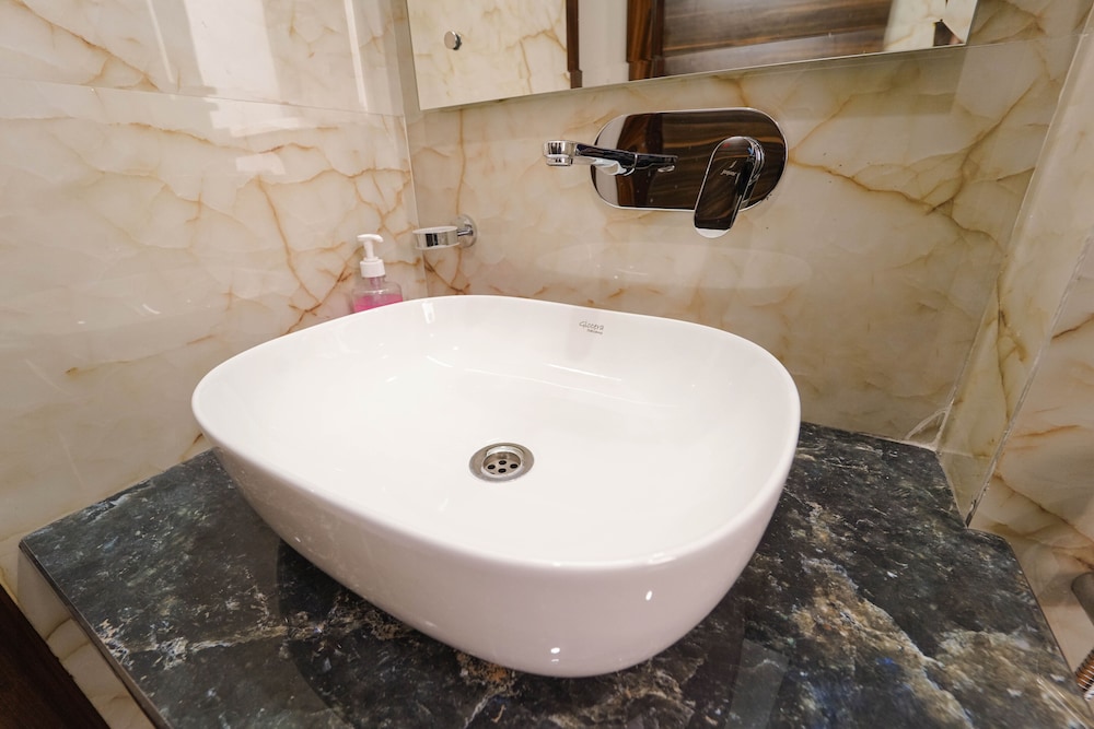 Lime Tree 2 Bhk Apartment Golf Course view 5