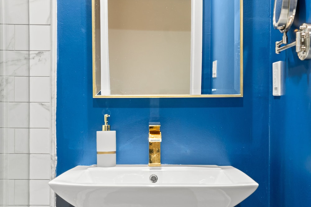 Emerald Indigo House Pet Friendly