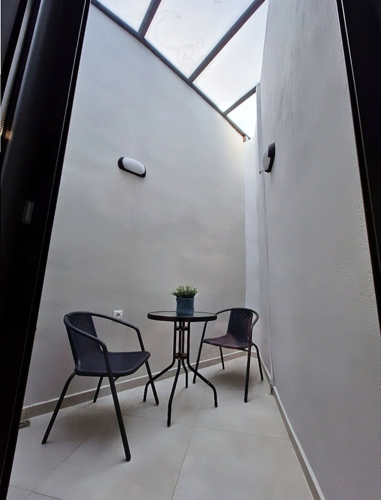 Basil Central Studio - by Checkin