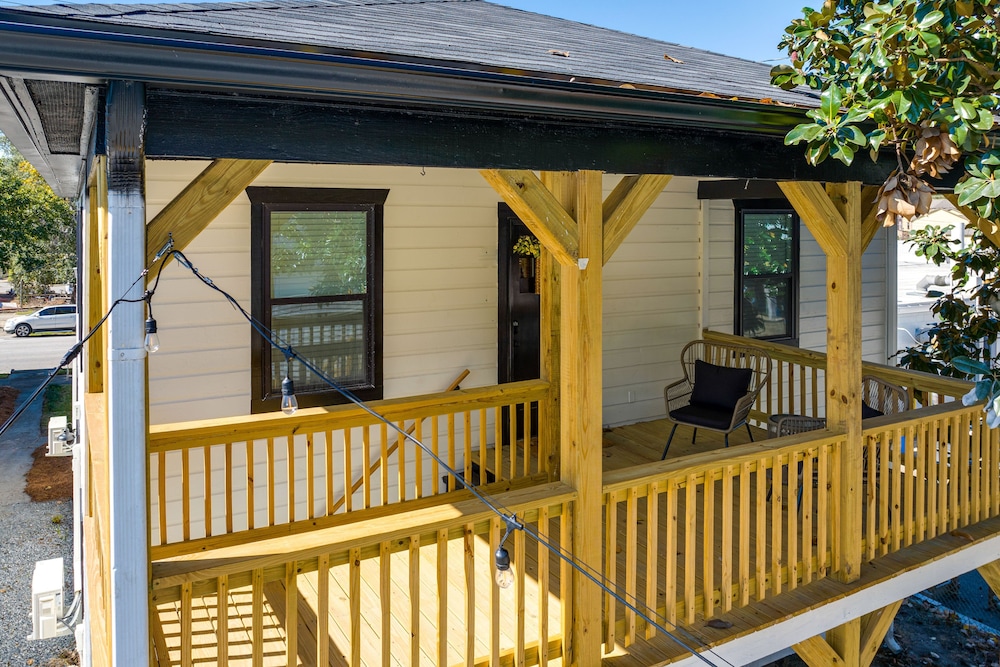 Modern Milledgeville Getaway: Walk to Downtown!