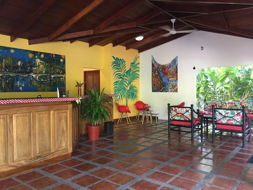 Jaco Hotel Docelunas