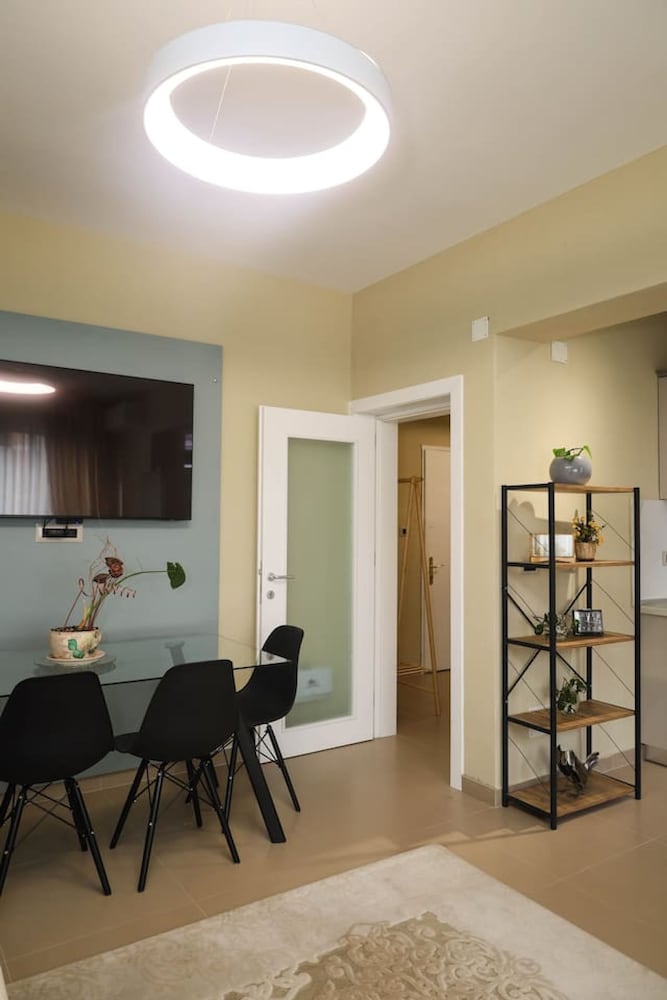 Kron s Apartment in Shkod r
