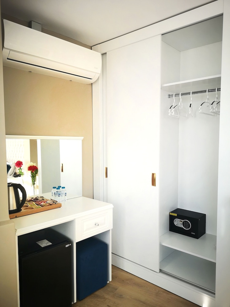 Cape Palace Otel - Image 25