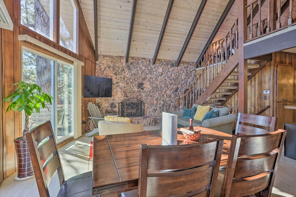 Quaint Cabin Retreat  4 Mi to Arrowhead Lake - Property Image 11