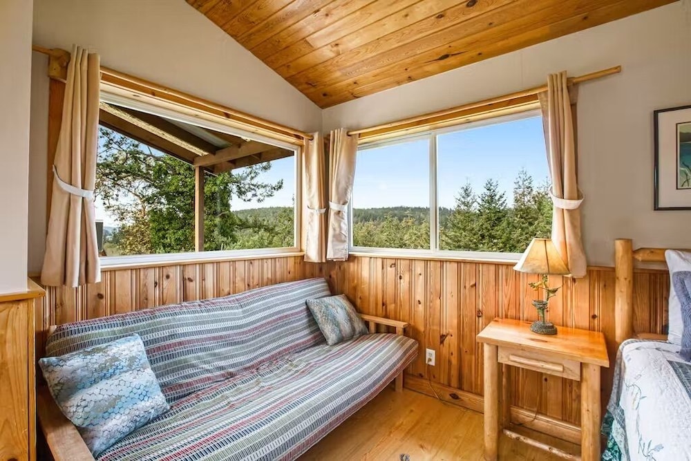 Deer Harbor Cottages