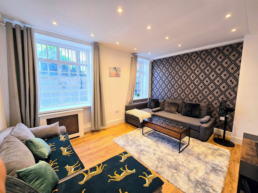 Cozy Apt Step Away Hyde Park and Oxford Street