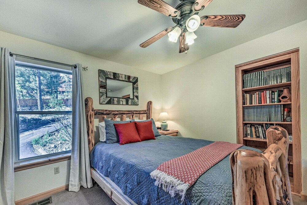 Miscellaneous Market Vacations - Cloudcroft Cabin w/ Deck < 2 Mi to Downtown! - Property Image 4
