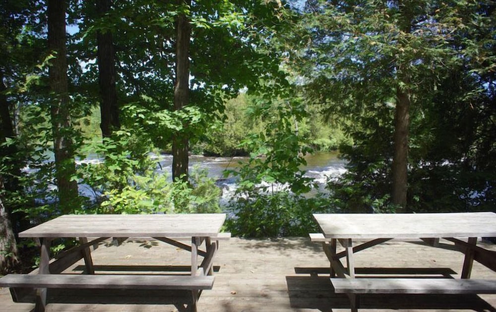 Myers Cave Resort