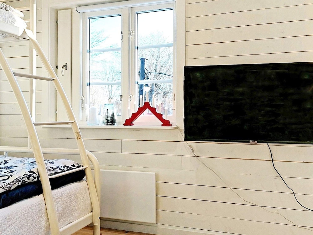 4 Person Holiday Home in Grisslehamn-by Traum