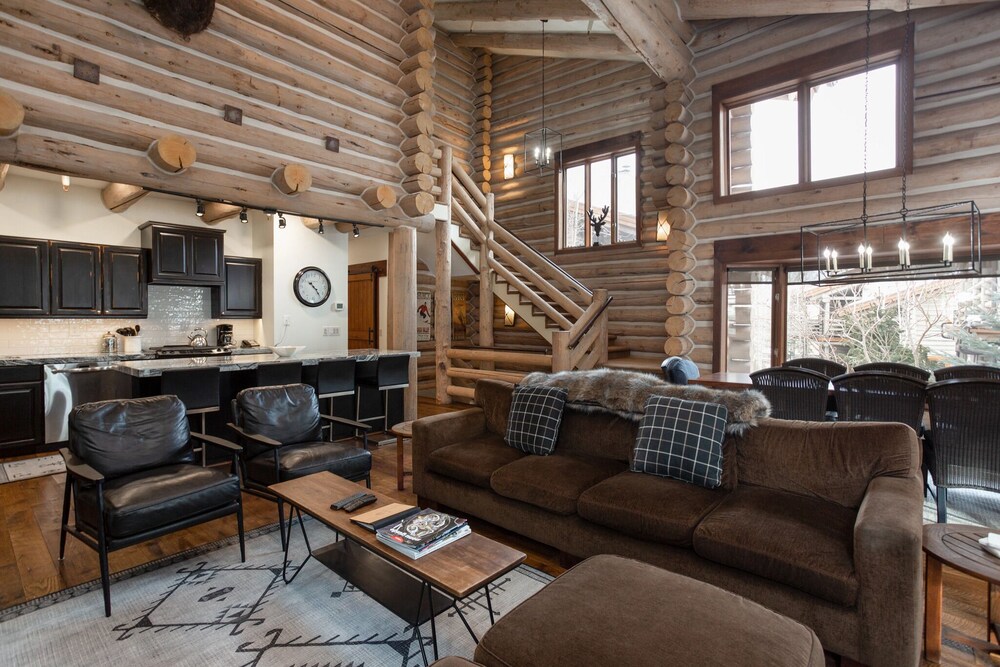 Pine Inn at Trail's End Lodge - Three Bedroom Residence with Den and Spa #5 3 Condo